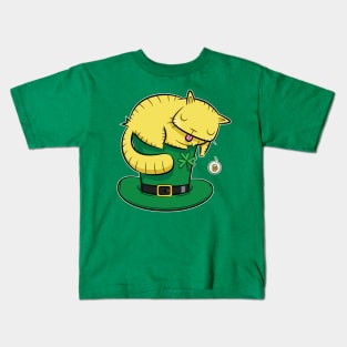 Dreaming Beer Cat Leprechaun Hat St Patricks Day Kids T-Shirt